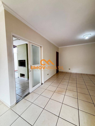Imagem Sobrado com 3 Quartos para Alugar, 250 m² em Caranda Bosque - Campo Grande