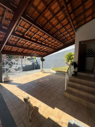 Casa com 3 Quartos à Venda, 412 m² em Guatambu - Piedade