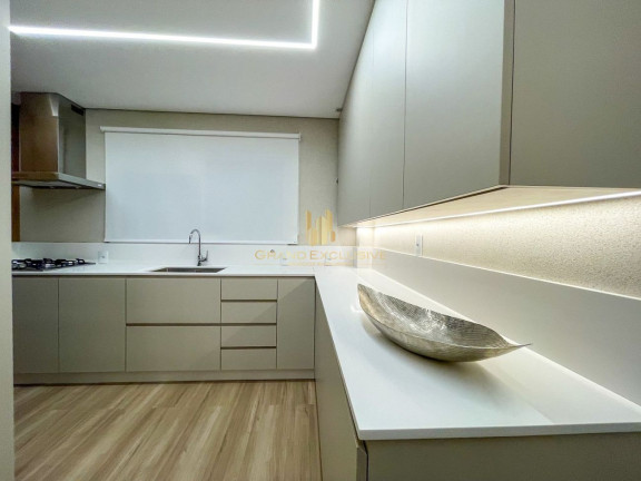 Imagem Apartamento com 3 Quartos à Venda, 146 m² em Centro - Balneário Camboriú Imagem Apartamento com 3 Quartos à Venda, 146 m² em Centro - Balneário Camboriú