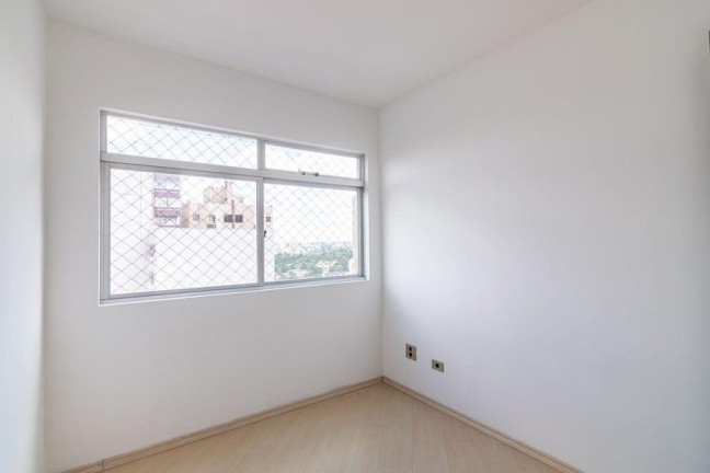 Imagem Apartamento com 3 Quartos à Venda, 70 m² em Bacacheri - Curitiba