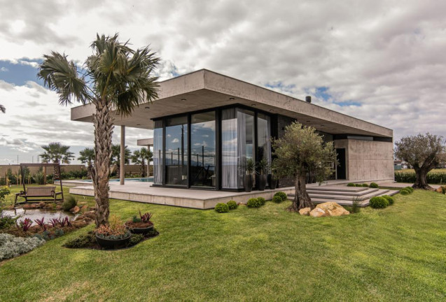 Imagem Casa com 4 Quartos à Venda, 589 m² em Atlântida Sul - Osorio