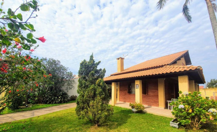 Imagem Casa com 3 Quartos à Venda ou Locação, 110 m² em Zona Nova - Capão Da Canoa