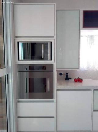 Imagem Apartamento com 3 Quartos à Venda, 332 m²
