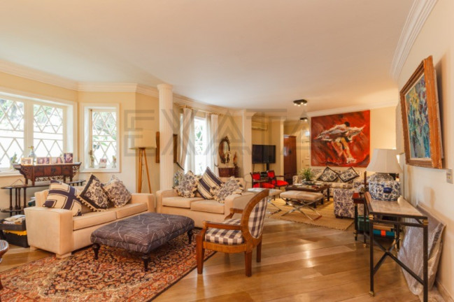 Casa com 3 Quartos à Venda, 332 m² em Jardim Paulistano - São Paulo