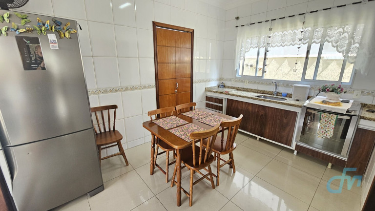 Imagem Sobrado com 5 Quartos à Venda, 202 m² em Botujuru - Mogi Das Cruzes