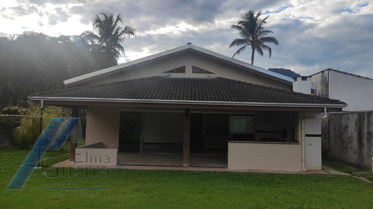 Casa com 3 Quartos à Venda, 238 m² em Horto Florestal - Ubatuba