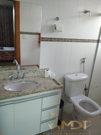 Imagem Casa com 4 Quartos à Venda, 300 m² em Santa Mônica - Belo Horizonte Imagem Casa com 4 Quartos à Venda, 300 m² em Santa Mônica - Belo Horizonte