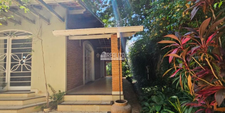 Imagem Casa com 4 Quartos à Venda, 1.093 m² em Estados Unidos - Uberaba Imagem Casa com 4 Quartos à Venda, 1.093 m² em Estados Unidos - Uberaba