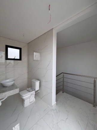 Imagem Casa com 3 Quartos à Venda, 162 m² em Uberaba - Curitiba