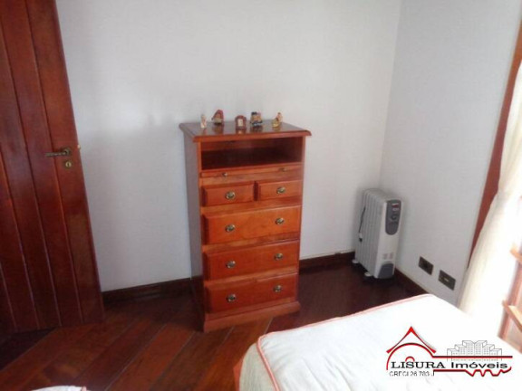 Imagem Apartamento com 4 Quartos à Venda, 226 m² em Campos Do Jordão Imagem Apartamento com 4 Quartos à Venda, 226 m² em Campos Do Jordão