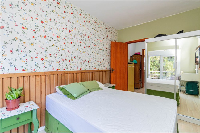Imagem Casa com 2 Quartos à Venda, em Hípica - Porto Alegre Imagem Casa com 2 Quartos à Venda, em Hípica - Porto Alegre