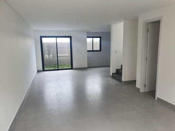 Imagem Casa com 3 Quartos à Venda, 108 m² em Uberaba - Curitiba