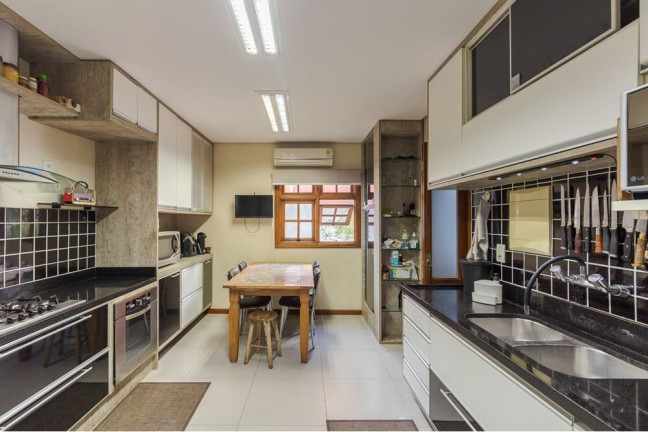 Imagem Casa de Condomínio com 4 Quartos à Venda, 238 m² em Bela Vista - Porto Alegre Imagem Casa de Condomínio com 4 Quartos à Venda, 238 m² em Bela Vista - Porto Alegre