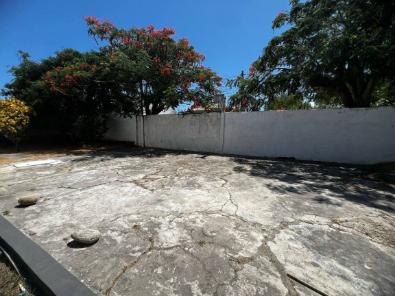 Imagem Casa com 4 Quartos para Alugar, 332 m² em Coqueiral - Araruama Imagem Casa com 4 Quartos para Alugar, 332 m² em Coqueiral - Araruama