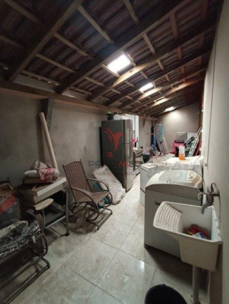 Imagem Casa com 2 Quartos à Venda, 300 m² em Santa Lídia - Penha
