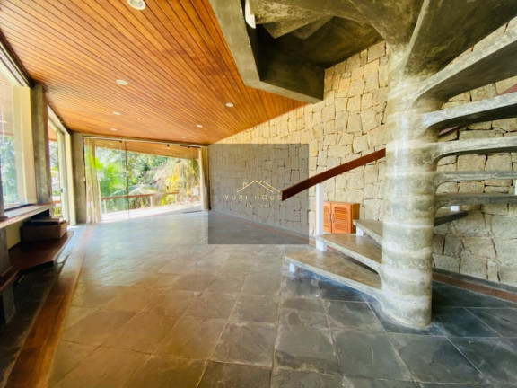 Imagem Casa com 5 Quartos à Venda, 450 m² em Toninhas - Ubatuba Imagem Casa com 5 Quartos à Venda, 450 m² em Toninhas - Ubatuba