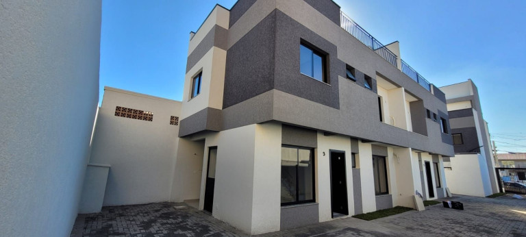 Casa com 3 Quartos à Venda, 102 m² em Cajuru - Curitiba