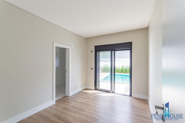 Imagem Casa com 3 Quartos à Venda, 452 m² em Santa Regina - Camboriú