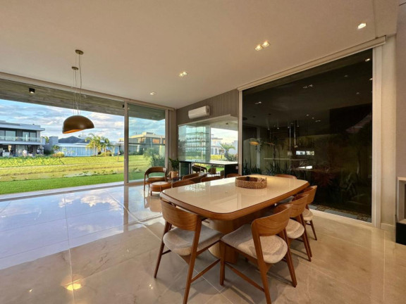 Imagem Casa com 5 Quartos à Venda, em -- - Capao Da Canoa Imagem Casa com 5 Quartos à Venda, em -- - Capao Da Canoa