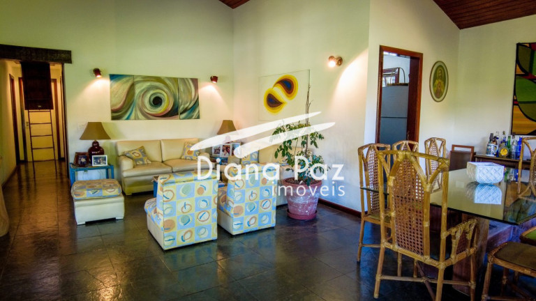 Imagem Casa de Condomínio com 3 Quartos à Venda, 185 m² em Manguinhos - Búzios