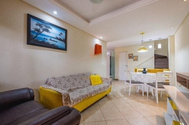 Imagem Sobrado com 3 Quartos para Alugar, 160 m² em Cachoeira Do Bom Jesus - Florianópolis