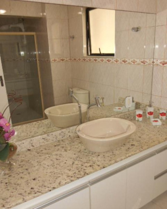 Imagem Apartamento com 4 Quartos à Venda, 214 m² em Pitangueiras - Guarujá