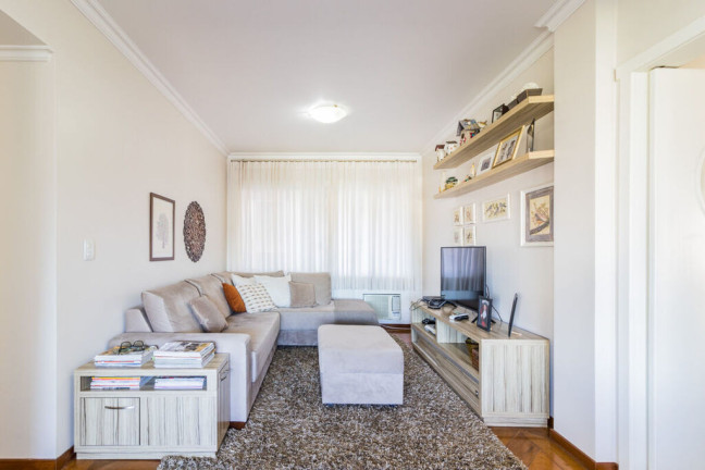 Imagem Imóvel com 3 Quartos à Venda, em Três Figueiras - Porto Alegre Imagem Imóvel com 3 Quartos à Venda, em Três Figueiras - Porto Alegre