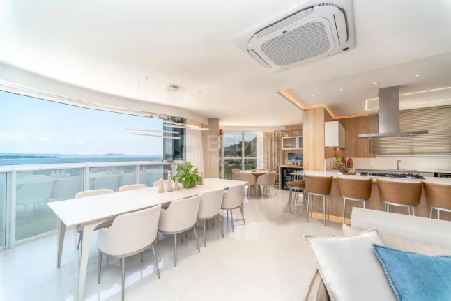 Apartamento com 4 Quartos à Venda, 233 m² em Centro - Balneário Camboriú