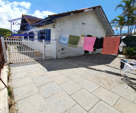 Imagem Casa com 4 Quartos à Venda, 174 m² em Cavalhada - Porto Alegre Imagem Casa com 4 Quartos à Venda, 174 m² em Cavalhada - Porto Alegre