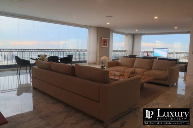 Apartamento com 4 Quartos à Venda, 470 m² em Vila Nova Conceição - São Paulo