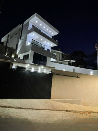 Imagem Casa com 5 Quartos à Venda, 308 m² em Campos Do Jordão
