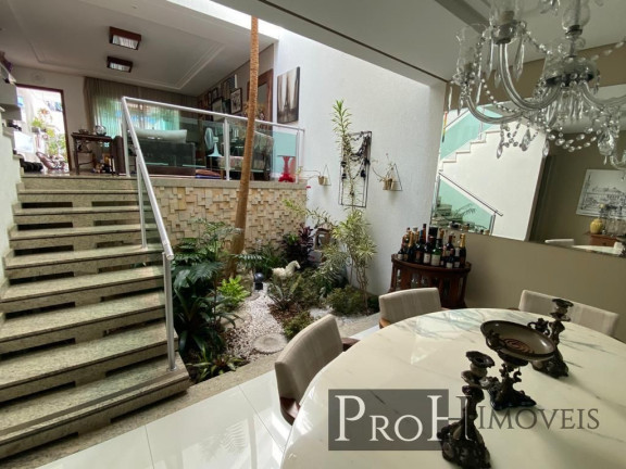 Imagem Sobrado com 3 Quartos à Venda, 175 m² em Vila Scarpelli - Santo André Imagem Sobrado com 3 Quartos à Venda, 175 m² em Vila Scarpelli - Santo André