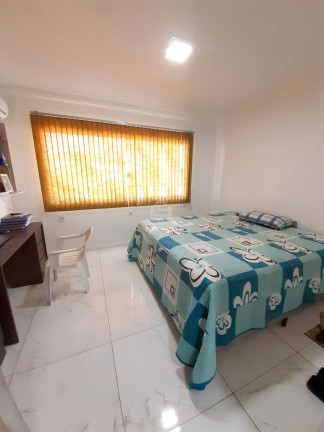 Imagem Casa com 7 Quartos à Venda, 376 m² em Pinheiro Machado - Santa Maria