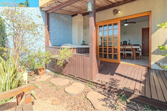 Imagem Casa com 3 Quartos à Venda, 160 m² em Chácara Das Pedras - Porto Alegre