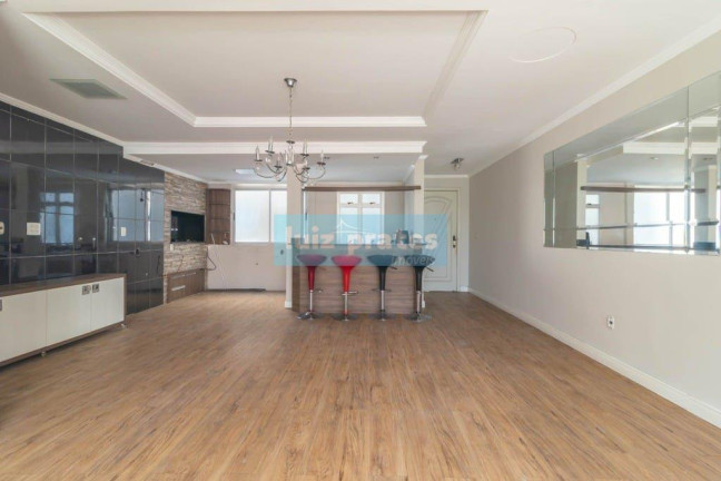 Imagem Apartamento com 3 Quartos à Venda, 117 m² em Moinhos De Vento - Porto Alegre