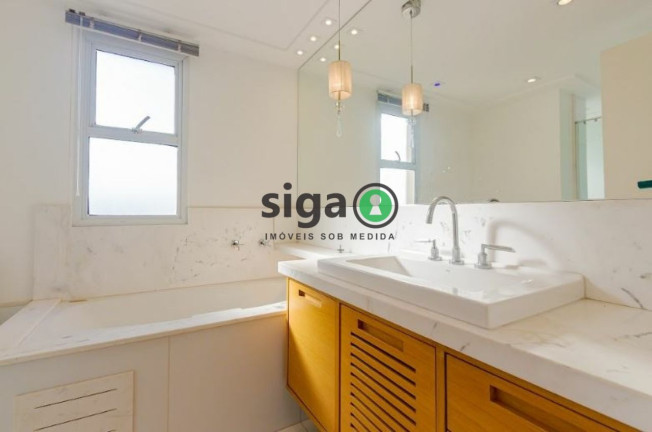 Imagem Apartamento com 3 Quartos à Venda, 190 m² em Campo Belo - São Paulo