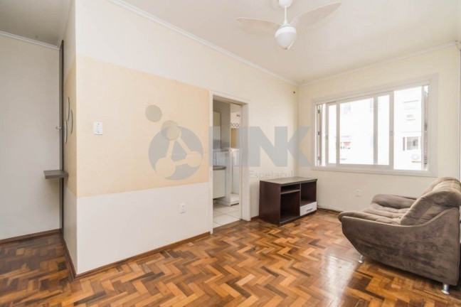Imagem Apartamento com 2 Quartos à Venda, 70 m² em Moinhos De Vento - Porto Alegre