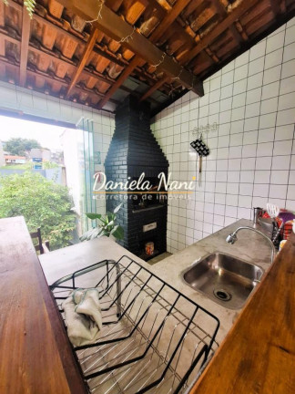 Imagem Sobrado com 3 Quartos à Venda, 263 m² em Vila Bastos - Santo André