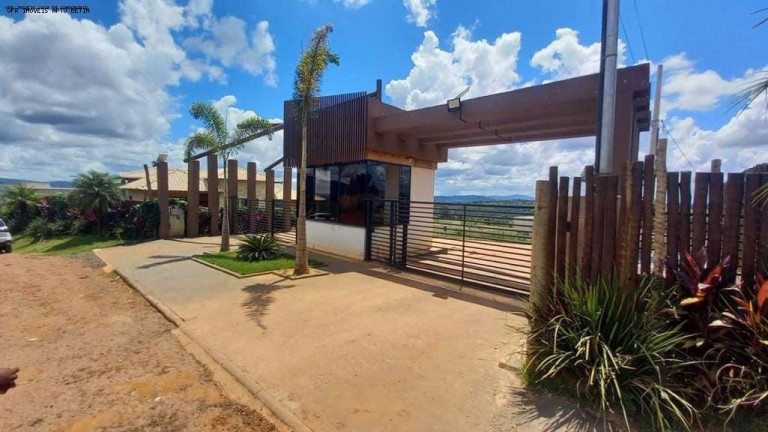 Imagem Casa com 3 Quartos à Venda, 500 m² em Vivendas Do Vale - Mateus Leme