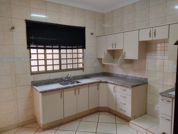 Casa com 3 Quartos à Venda, 273 m² em Ribeirão Preto