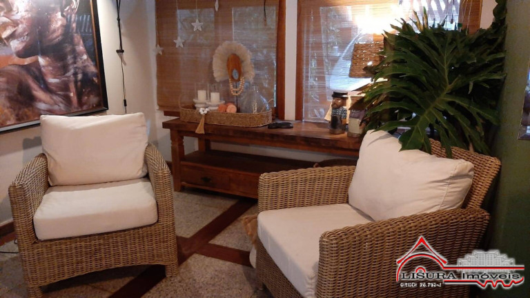 Imagem Casa com 4 Quartos à Venda, 293 m² em Prolongamento Jd Sta Maria - Jacareí Imagem Casa com 4 Quartos à Venda, 293 m² em Prolongamento Jd Sta Maria - Jacareí