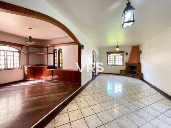 Imagem Casa com 6 Quartos à Venda ou Locação, 288 m² em Várzea - Teresópolis Imagem Casa com 6 Quartos à Venda ou Locação, 288 m² em Várzea - Teresópolis