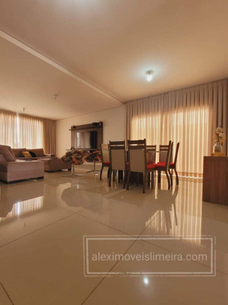 Imagem Casa com 3 Quartos à Venda, em Centro - Limeira Imagem Casa com 3 Quartos à Venda, em Centro - Limeira