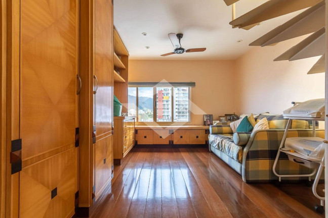 Imagem Apartamento com 4 Quartos à Venda, 563 m² em Lagoa - Rio De Janeiro Imagem Apartamento com 4 Quartos à Venda, 563 m² em Lagoa - Rio De Janeiro