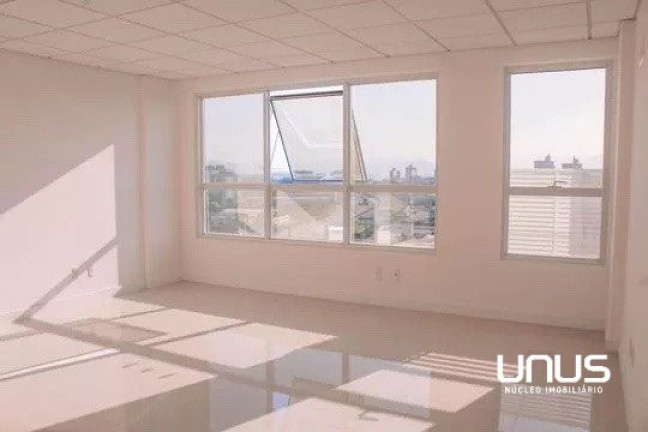 Imagem Sala Comercial à Venda, 585 m² em Barreiros - São José Imagem Sala Comercial à Venda, 585 m² em Barreiros - São José