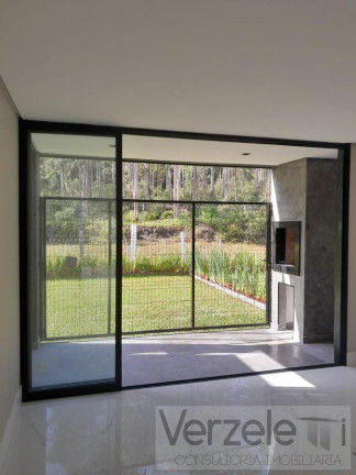 Imagem Casa com 2 Quartos à Venda, 182 m² em São Francisco De Assis - Camboriú Imagem Casa com 2 Quartos à Venda, 182 m² em São Francisco De Assis - Camboriú