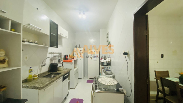 Imagem Casa com 4 Quartos à Venda, 200 m² em Capuchinhos - Feira De Santana