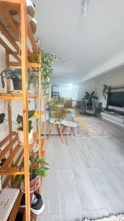Imagem Imóvel com 2 Quartos à Venda, em Araçatuba - Imbituba Imagem Imóvel com 2 Quartos à Venda, em Araçatuba - Imbituba