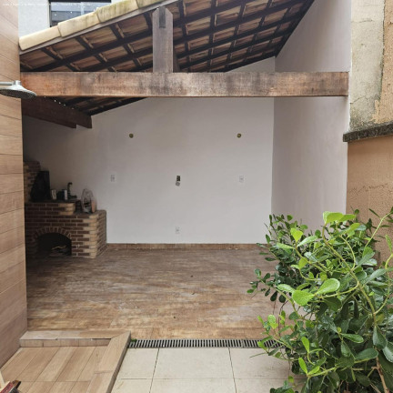 Imagem Casa com 2 Quartos à Venda, em Jardim Atlântico Central - Maricá