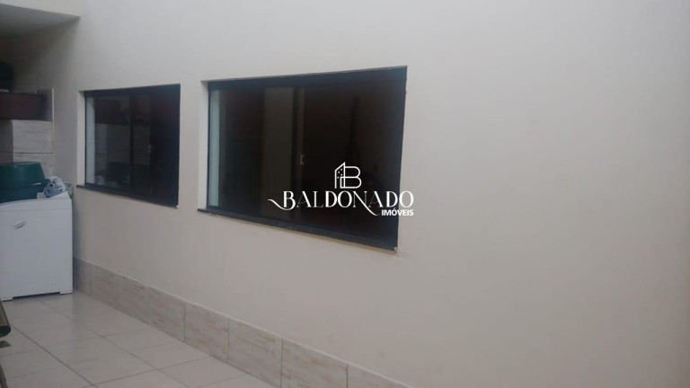 Imagem Casa com 3 Quartos à Venda, 150 m² em Centro - Extrema Imagem Casa com 3 Quartos à Venda, 150 m² em Centro - Extrema